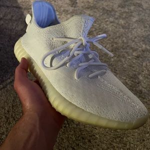 Adidas Yeezy Boost 350 V2 Cream. Gently Used Men’s Size 12